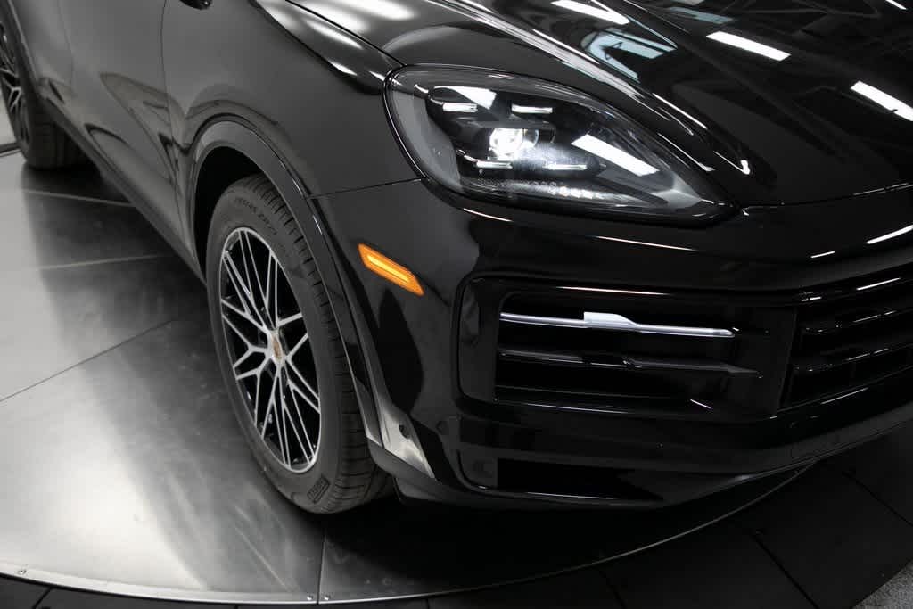 Thumbnail: 2025 Porsche  - 12