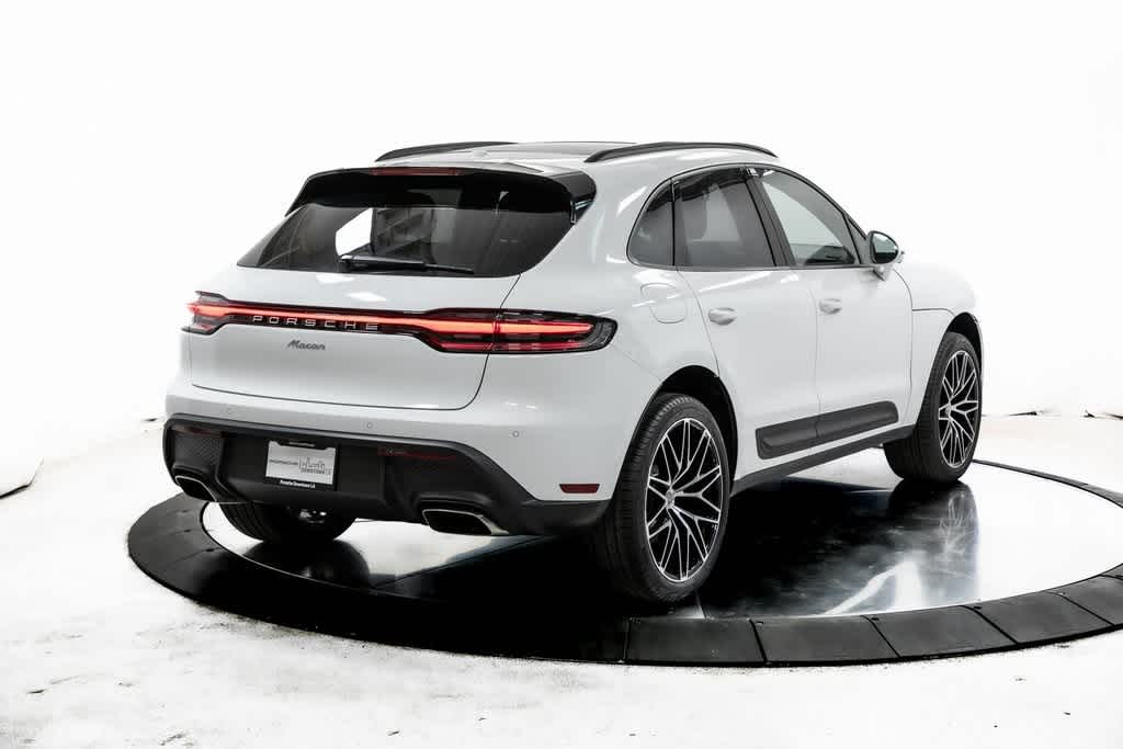 Thumbnail: 2025 Porsche Macan - 7