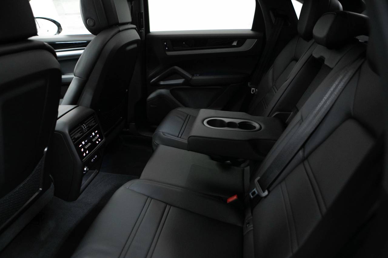 Thumbnail: 2026 Porsche  - 36