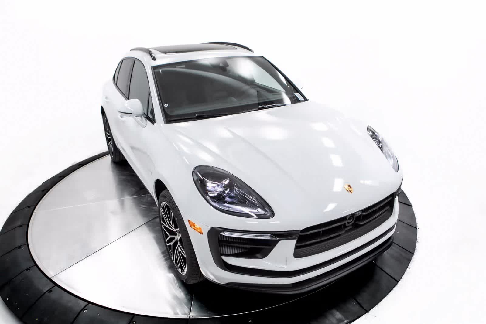 Thumbnail: 2025 Porsche Macan - 39