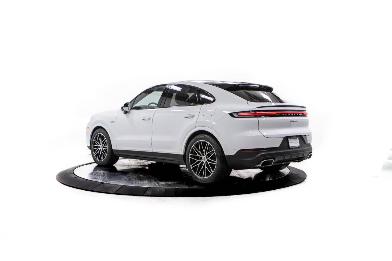 Thumbnail: 2026 Porsche  - 3