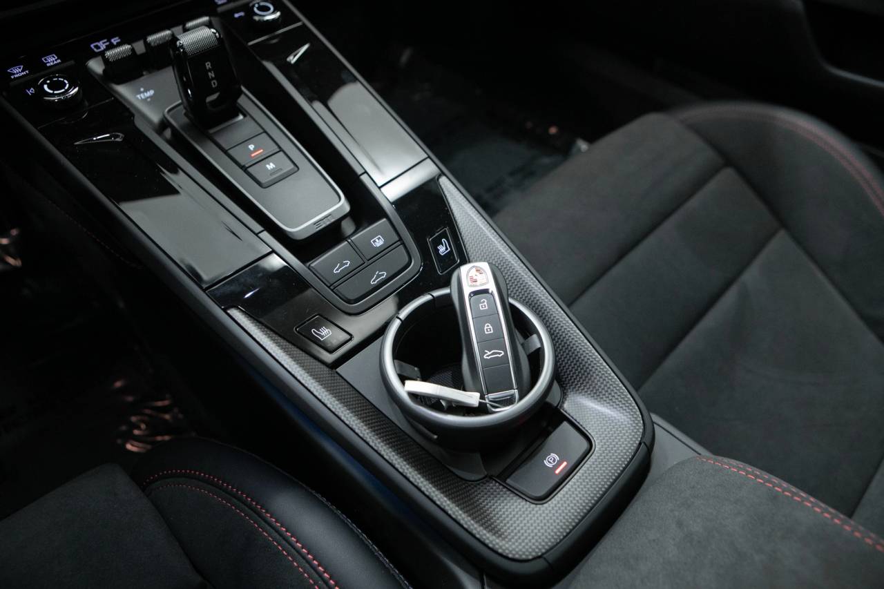 Thumbnail: 2026 Porsche 911 - 33