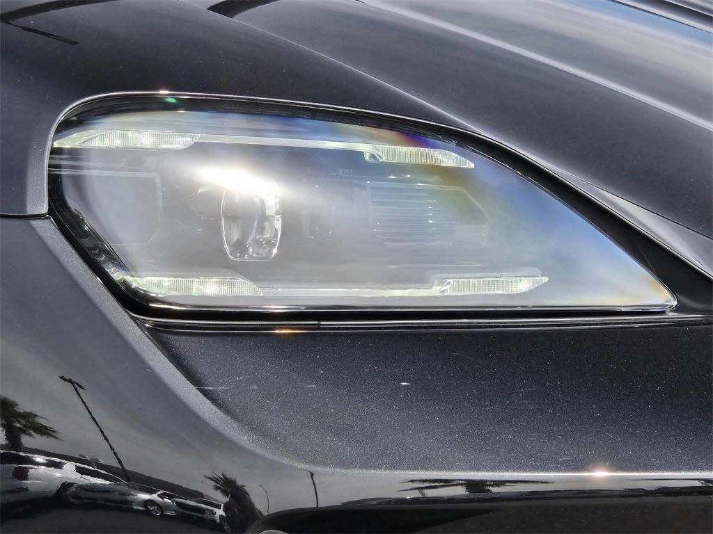 Thumbnail: 2025 Porsche Taycan - 14