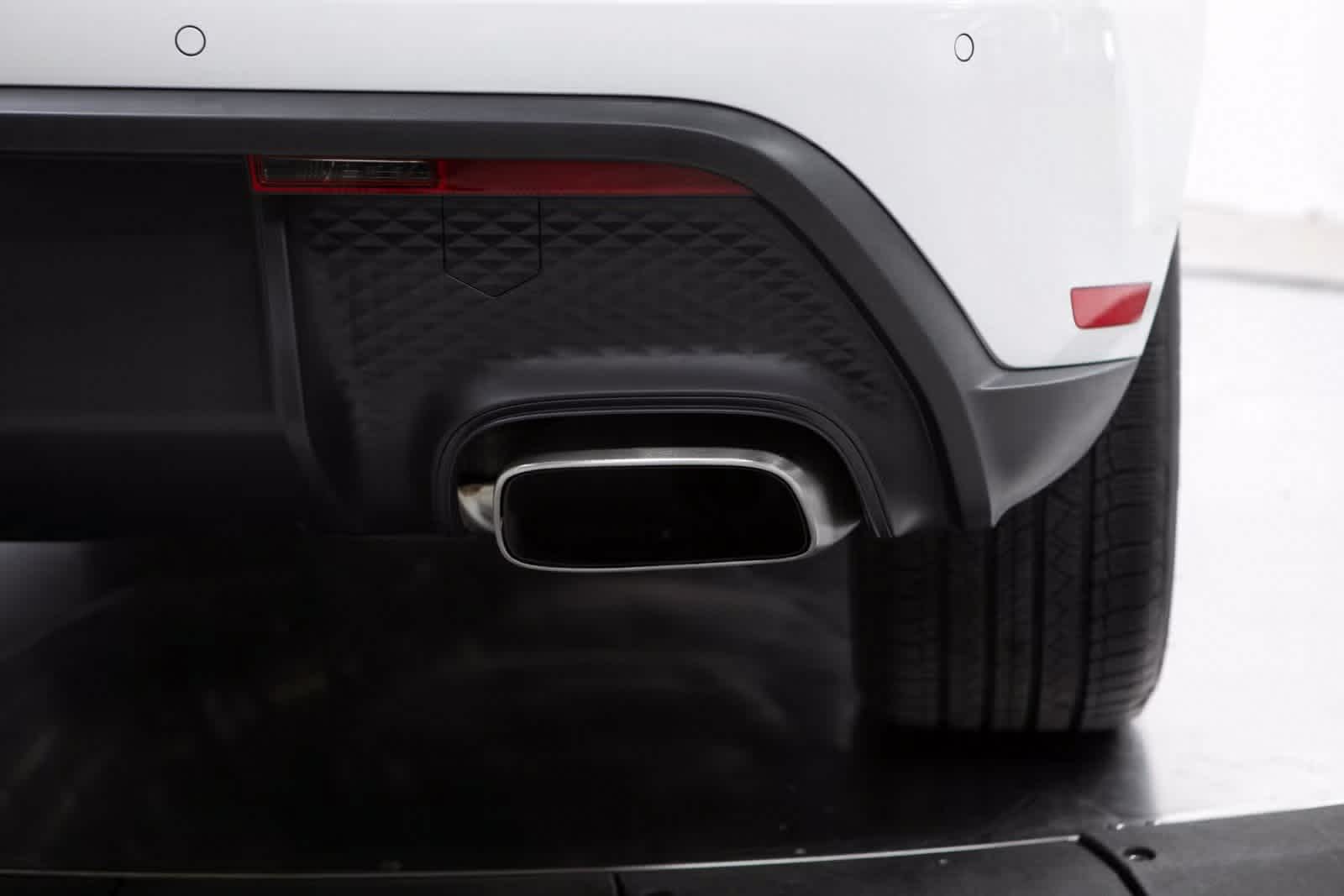 Thumbnail: 2025 Porsche Macan - 37