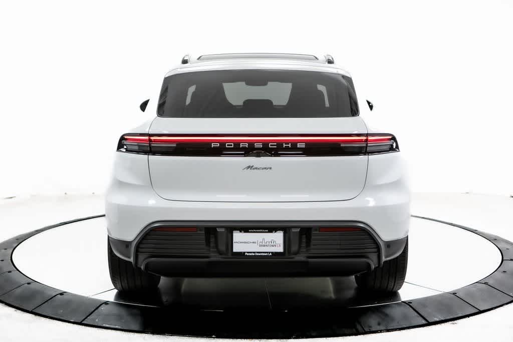 Thumbnail: 2025 Porsche Macan - 6