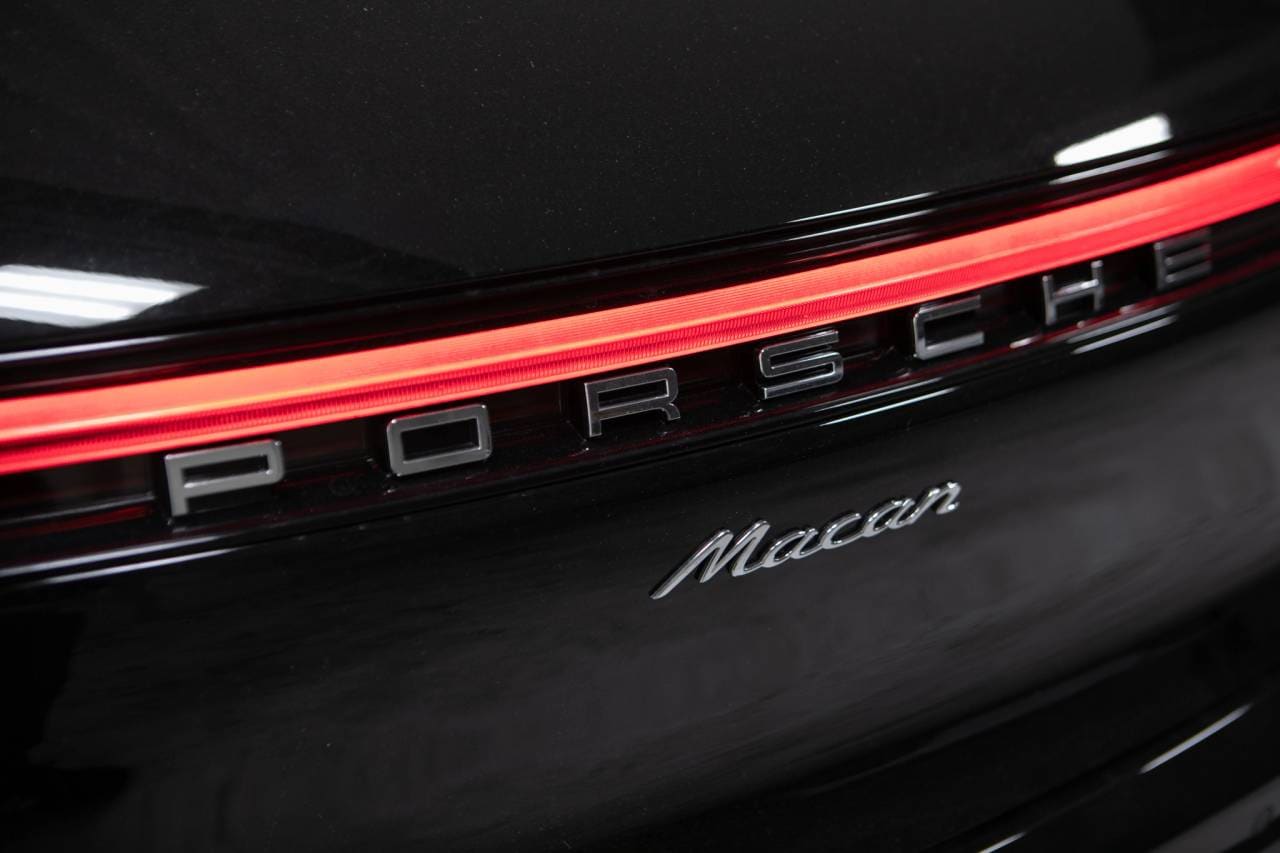 Thumbnail: 2026 Porsche Macan - 15