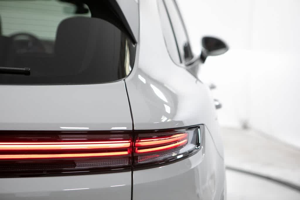 Thumbnail: 2025 Porsche Cayenne - 39