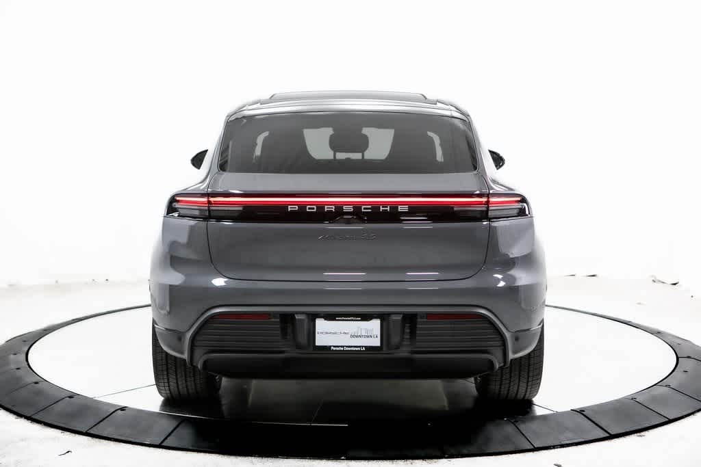 Thumbnail: 2025 Porsche Macan - 6