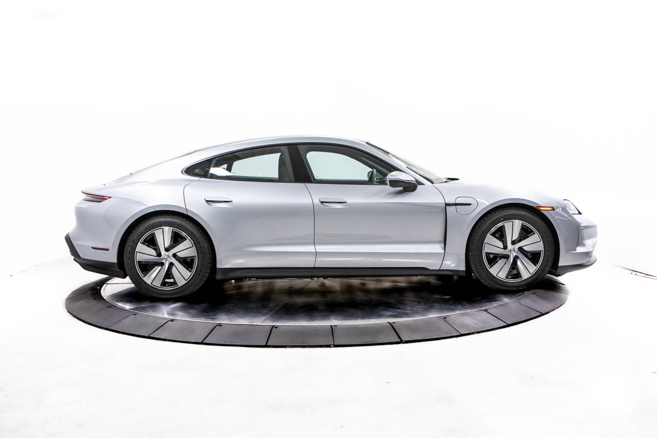 Thumbnail: 2025 Porsche Taycan - 8