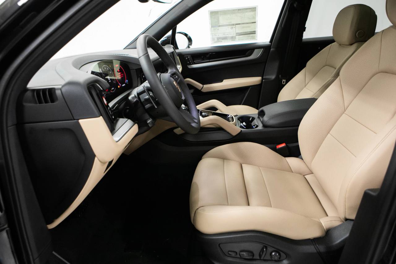 Thumbnail: 2026 Porsche Cayenne - 23