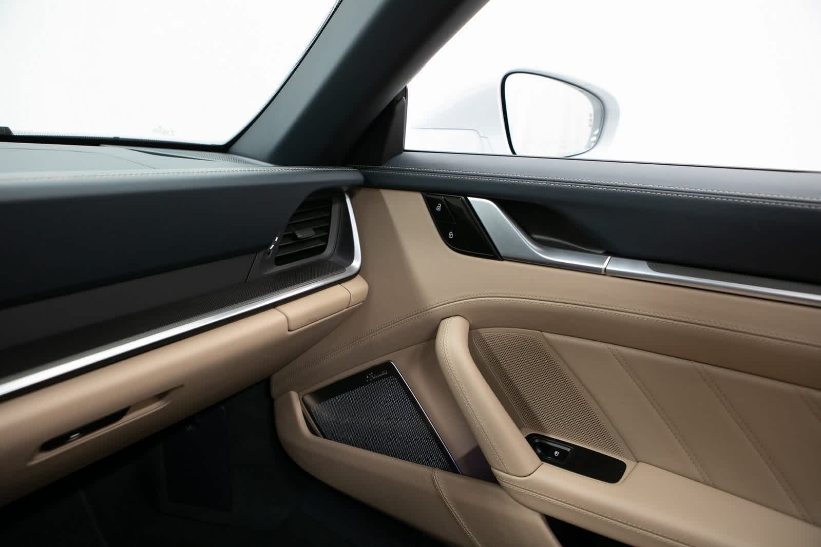 Thumbnail: 2021 Porsche 911 - 25