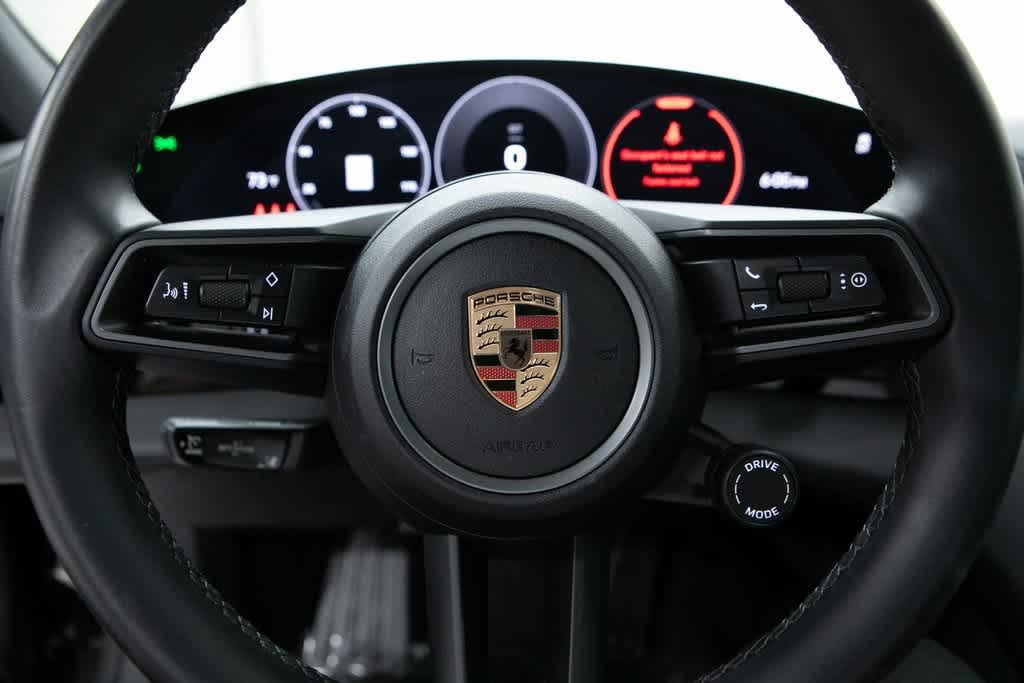 Thumbnail: 2025 Porsche Taycan - 14