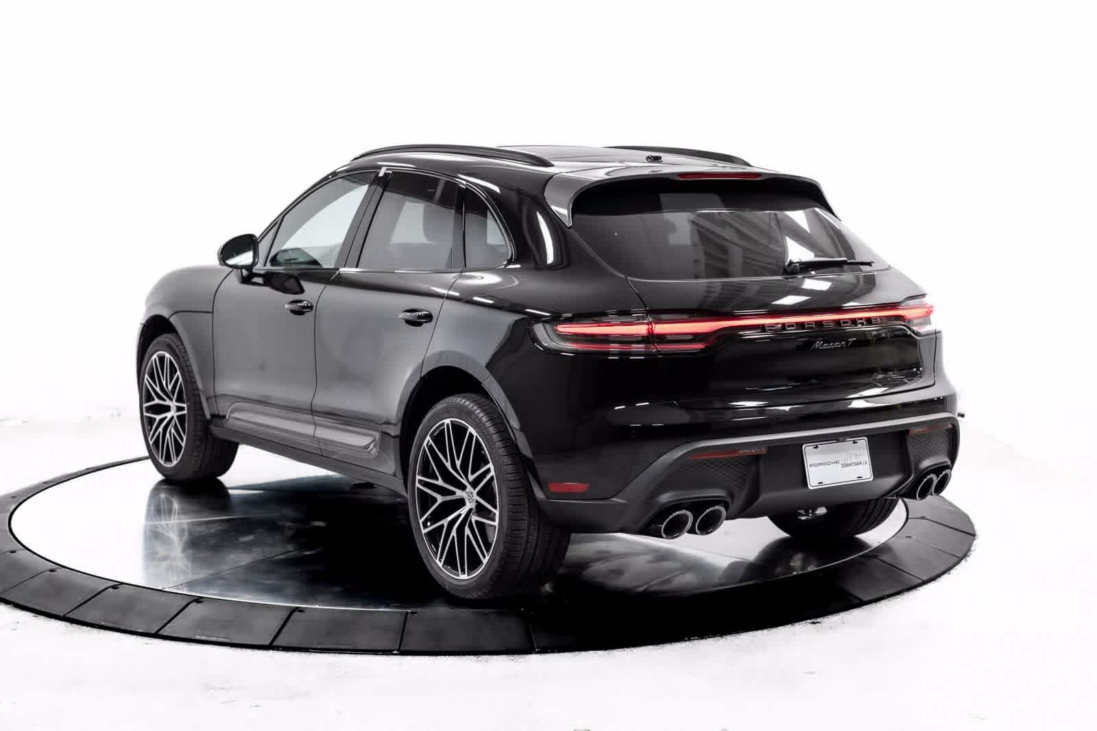 Thumbnail: 2025 Porsche Macan - 3