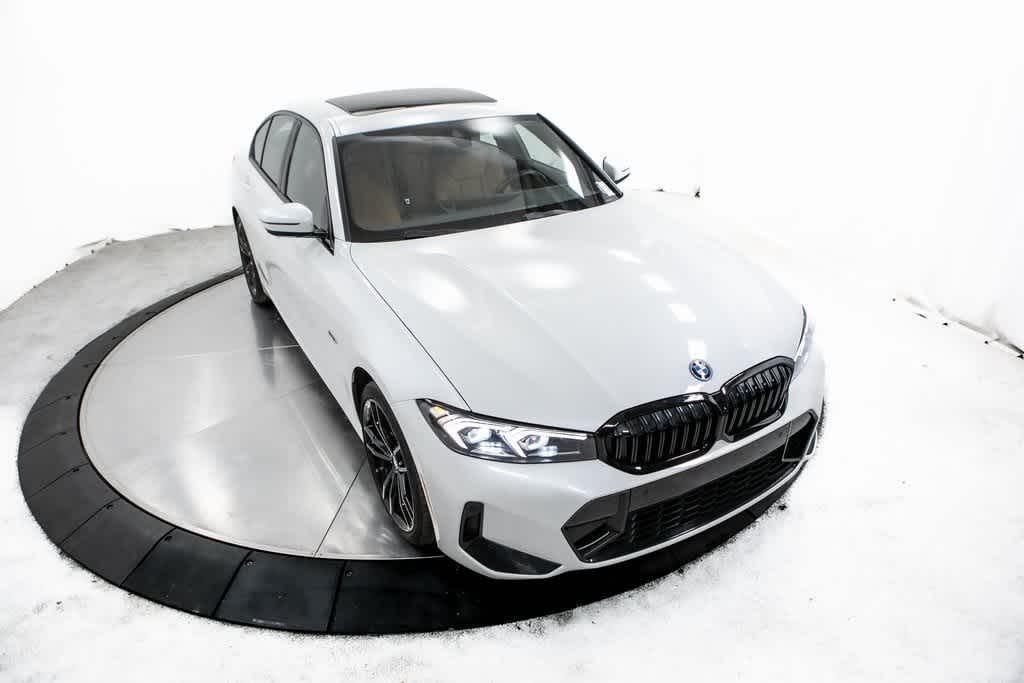 Thumbnail: 2023 BMW 3 Series - 36