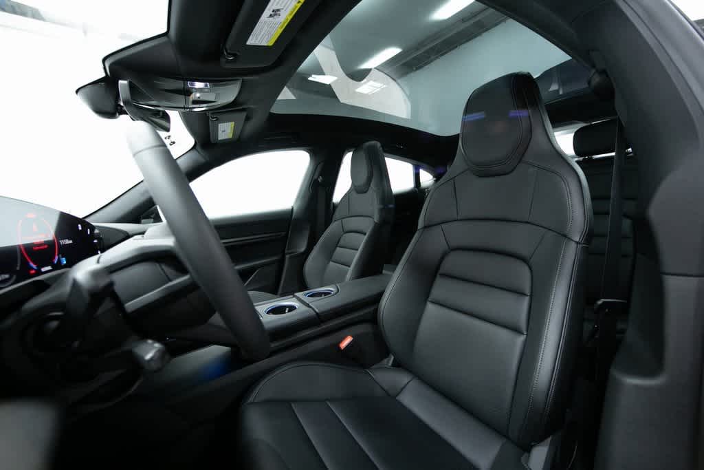 Thumbnail: 2025 Porsche Taycan - 5
