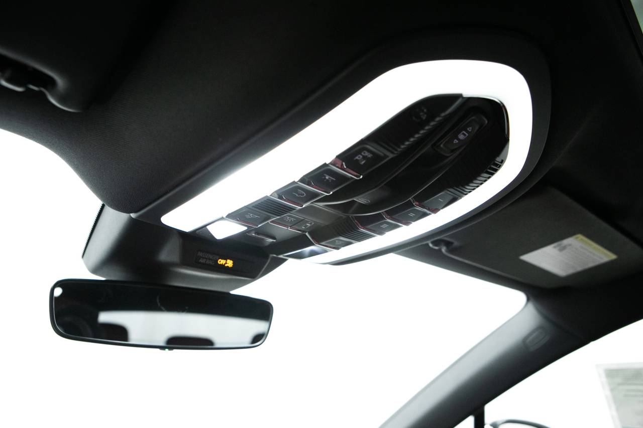 Thumbnail: 2026 Porsche Macan - 30