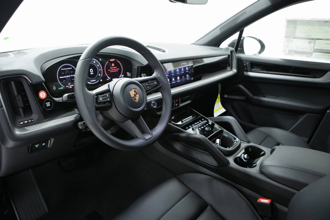 Thumbnail: 2026 Porsche Cayenne - 4