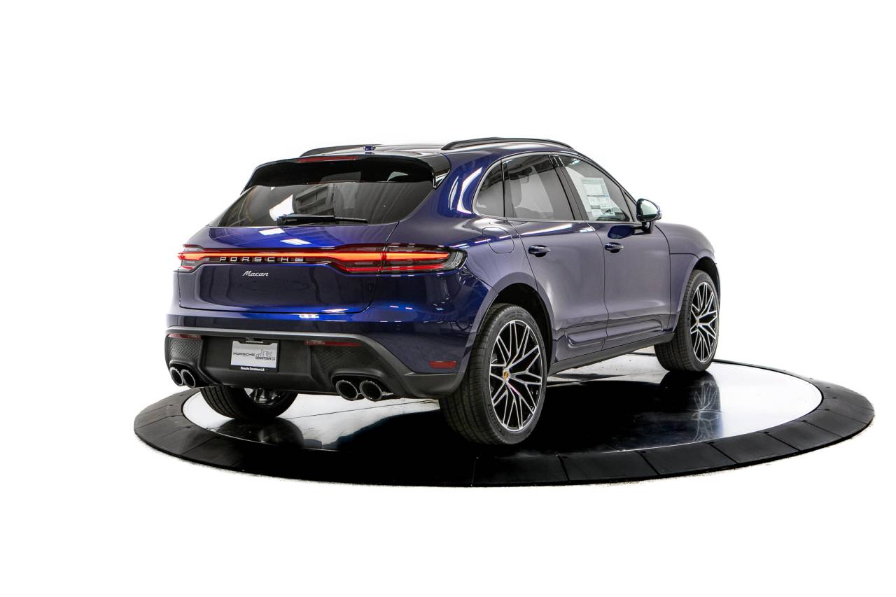 Thumbnail: 2026 Porsche Macan - 7