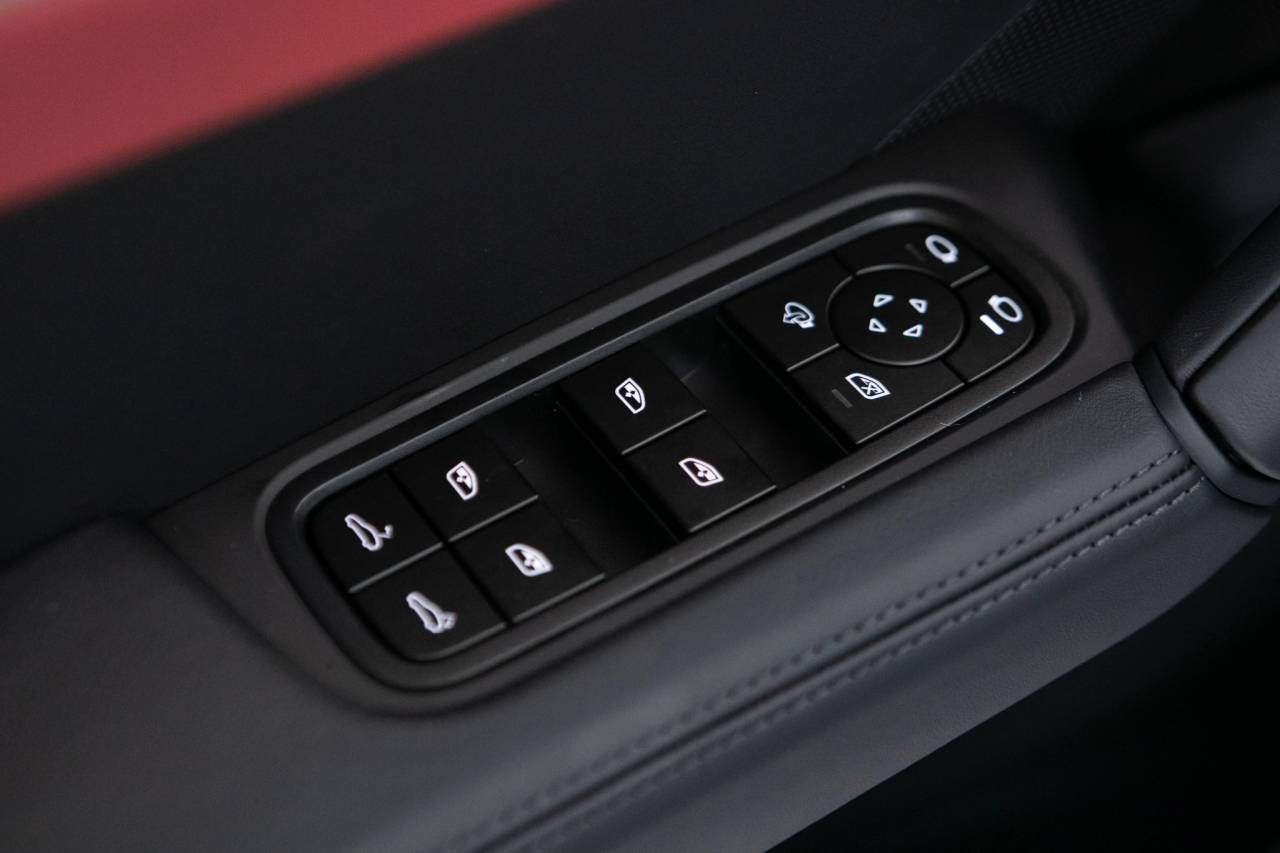 Thumbnail: 2026 Porsche  - 25