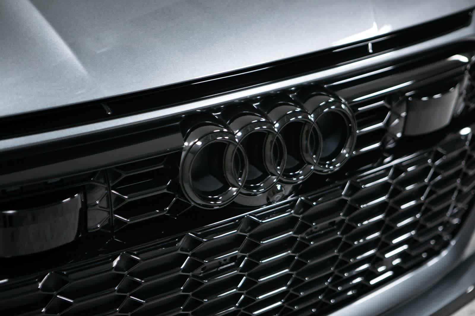Thumbnail: 2023 Audi RS 6 - 17