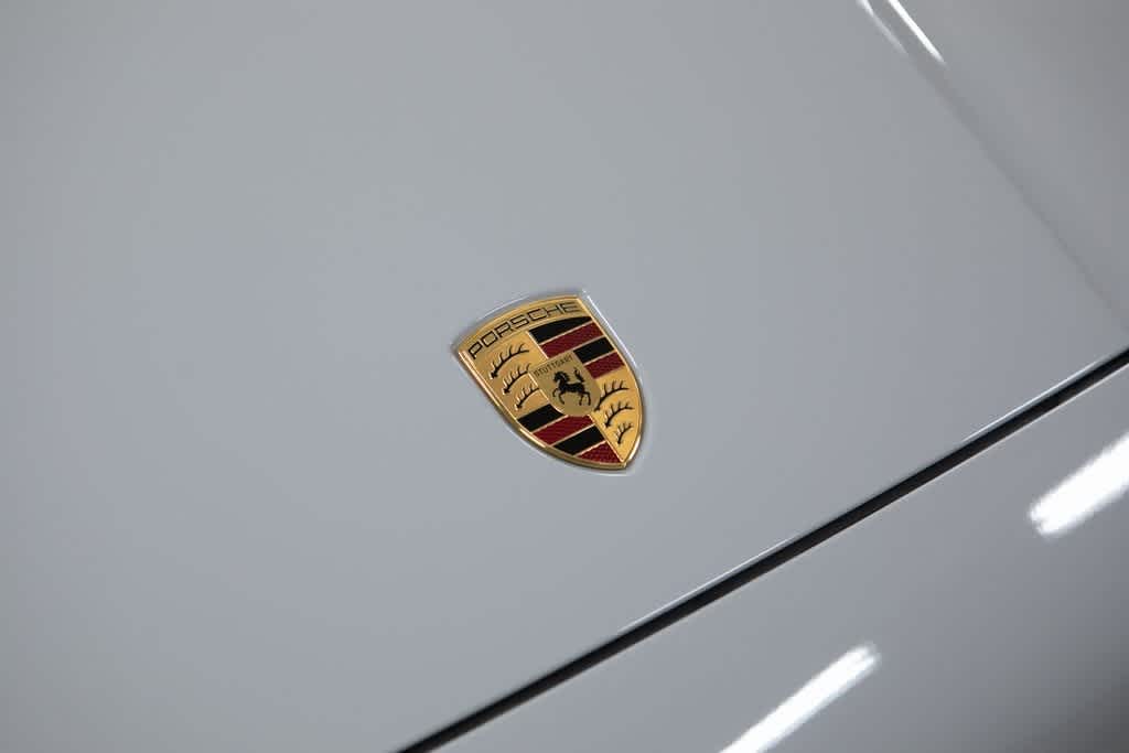 Thumbnail: 2025 Porsche  - 19