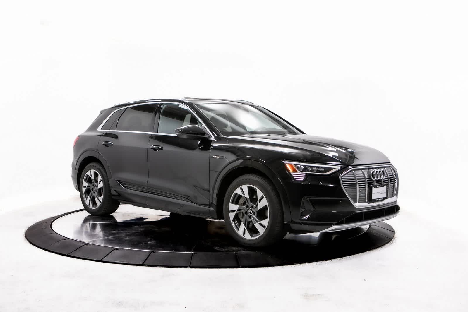 Thumbnail: 2022 Audi e-tron - 9