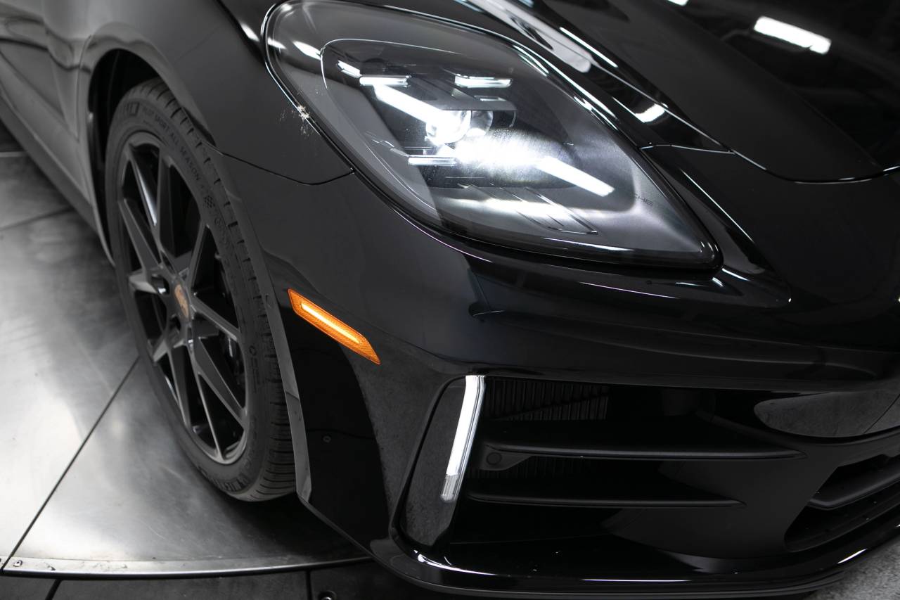 Thumbnail: 2026 Porsche Panamera - 12