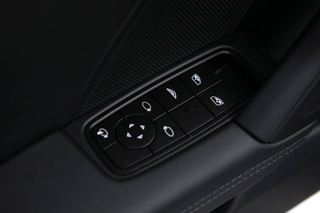 Thumbnail: 2026 Porsche 911 - 25