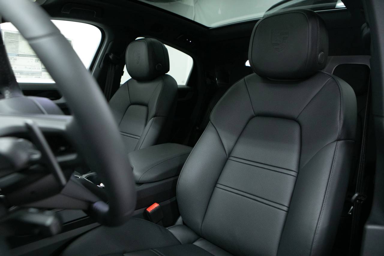 Thumbnail: 2026 Porsche  - 5