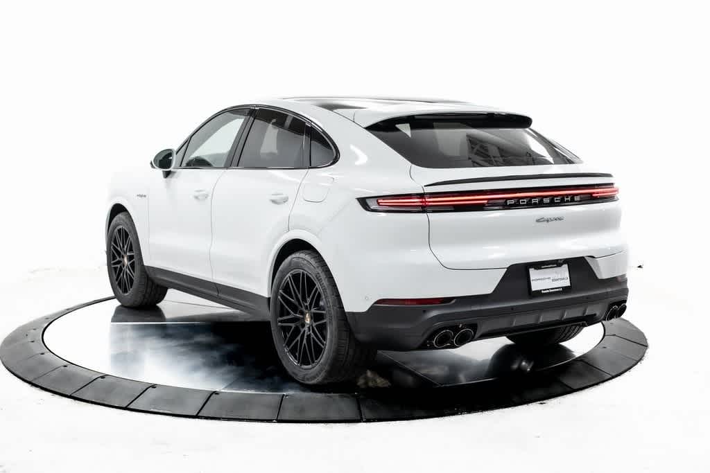 Thumbnail: 2025 Porsche  - 3