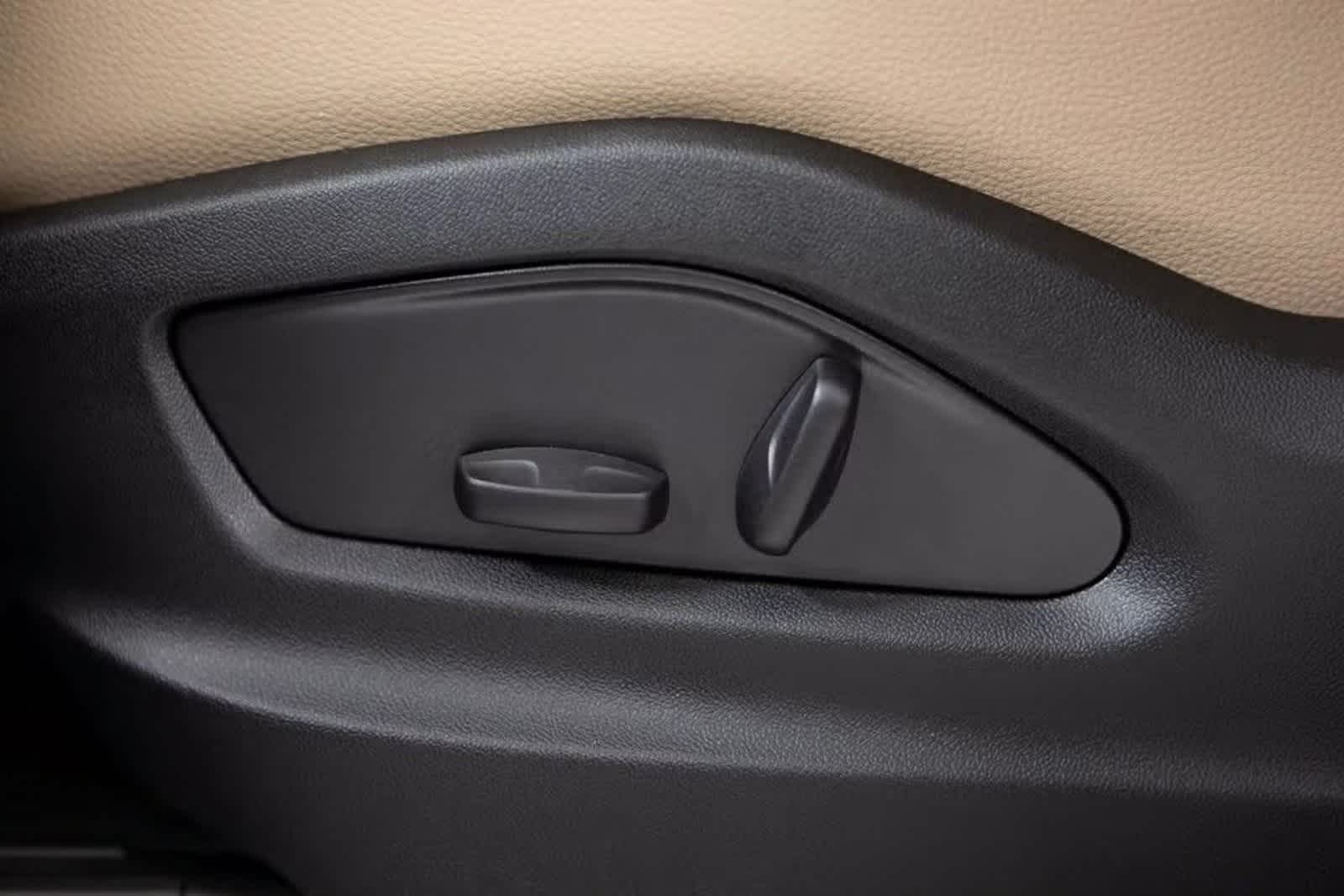 Thumbnail: 2025 Porsche Cayenne - 18