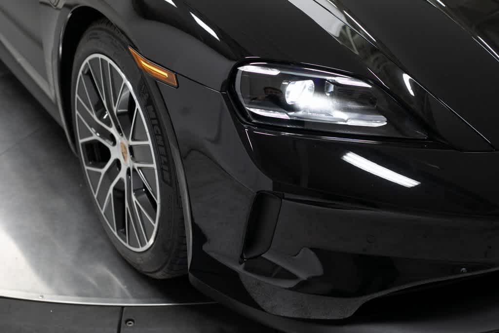 Thumbnail: 2025 Porsche Taycan - 12