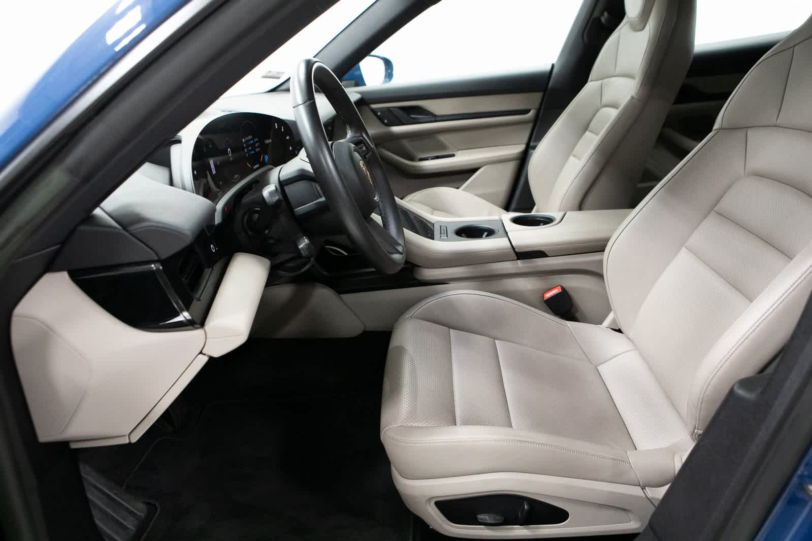 Thumbnail: 2023 Porsche Taycan - 16