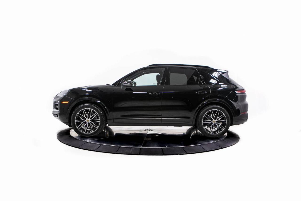 Thumbnail: 2026 Porsche Cayenne - 2
