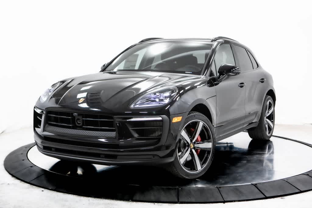 Thumbnail: 2025 Porsche Macan - 1