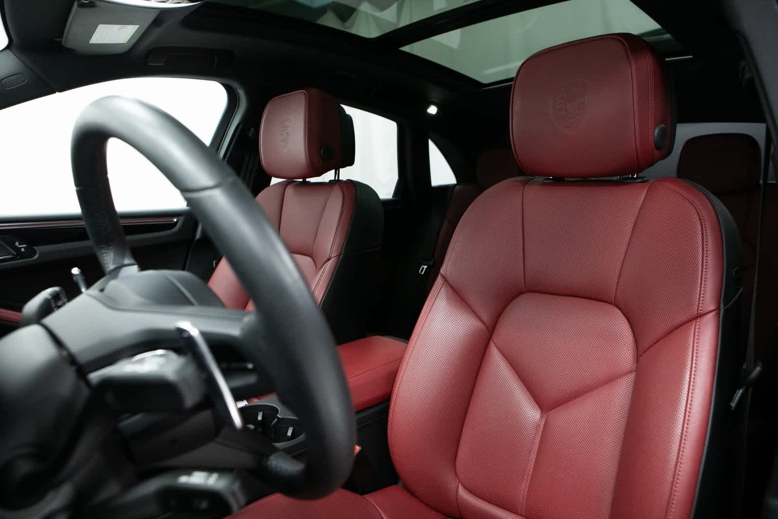 Thumbnail: 2025 Porsche Macan - 5