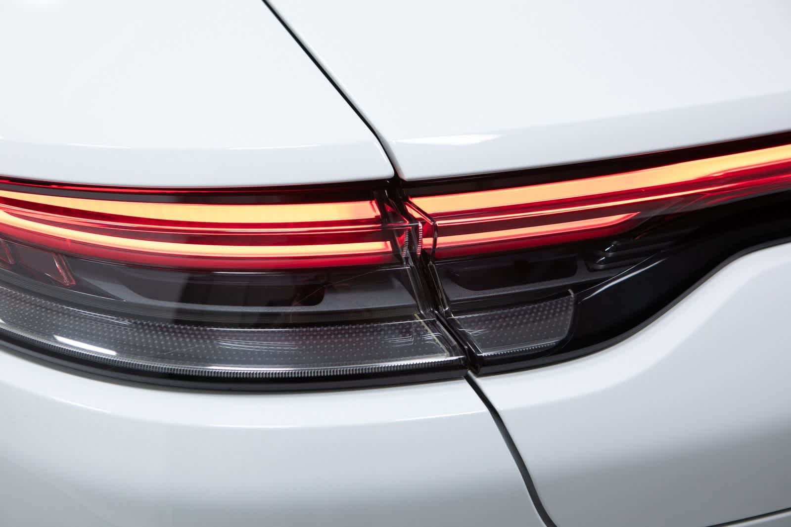 Thumbnail: 2023 Porsche Panamera - 34