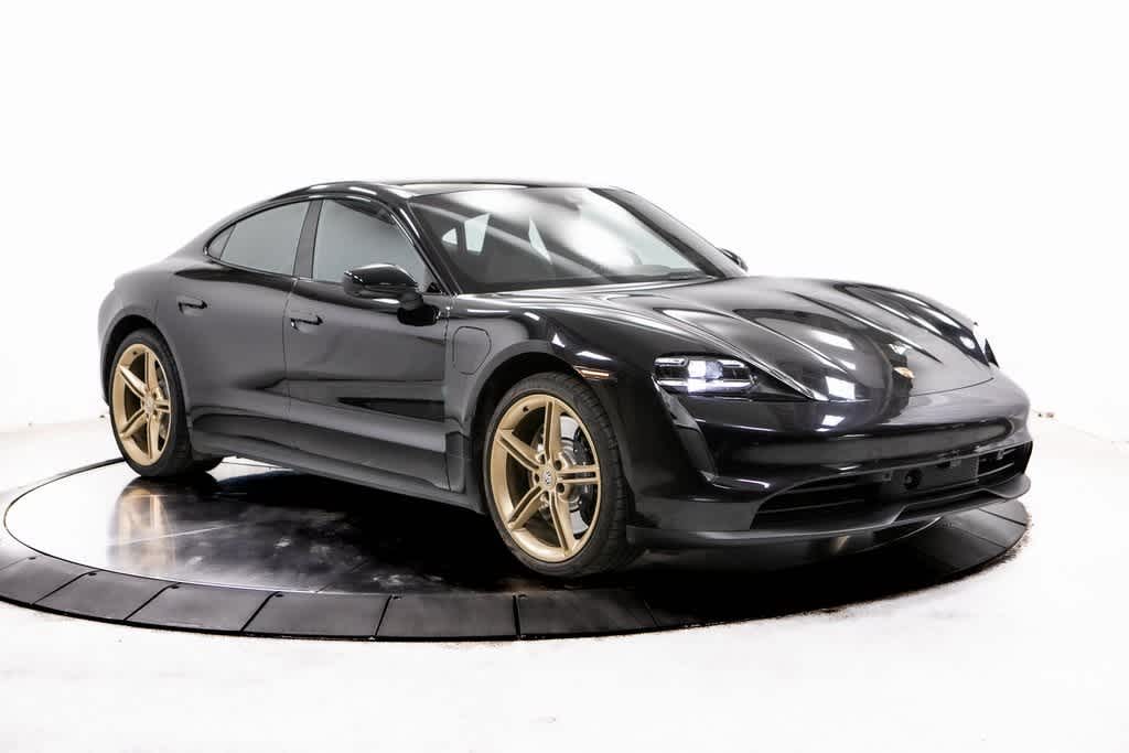 Thumbnail: 2022 Porsche Taycan - 9