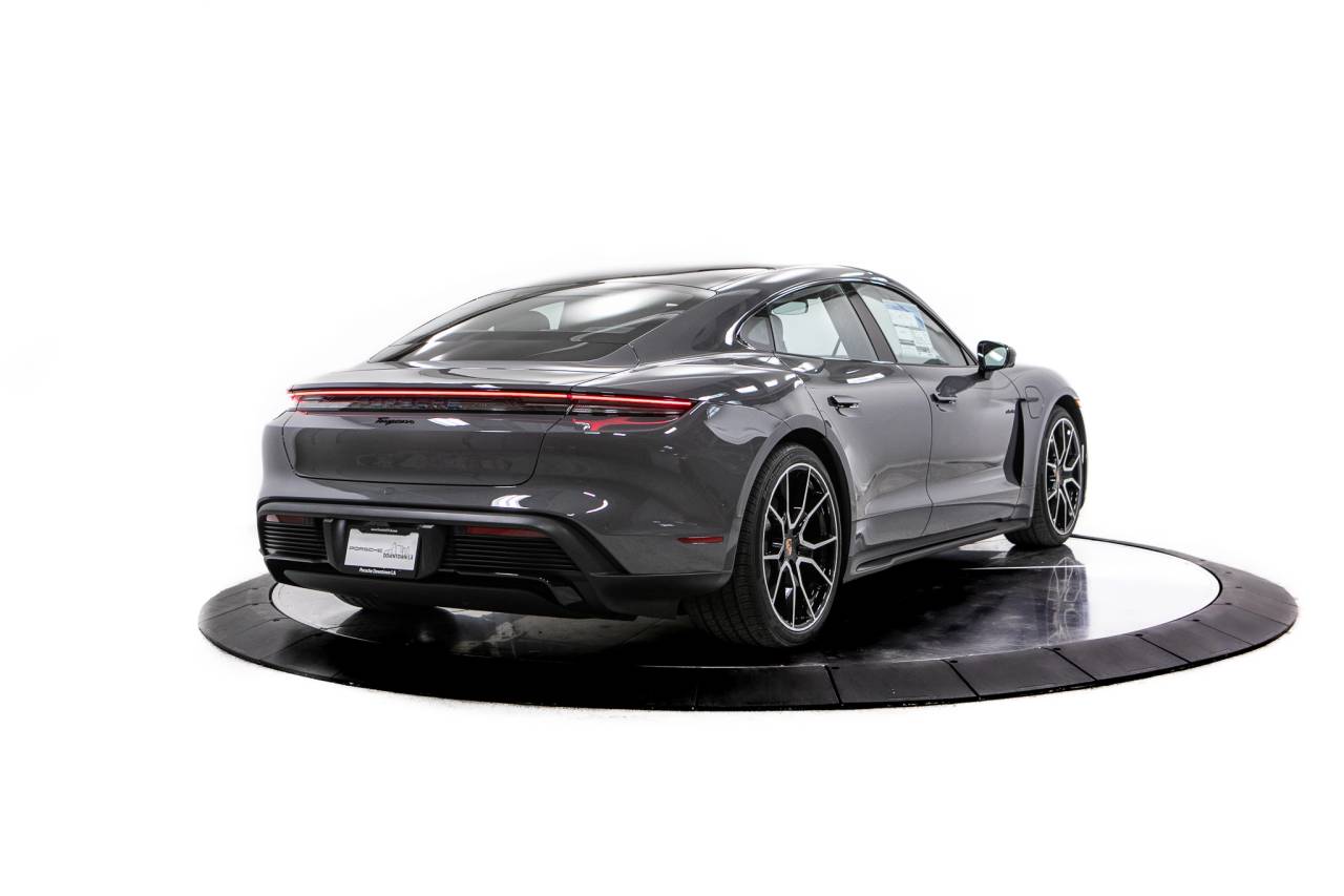 Thumbnail: 2026 Porsche Taycan - 7
