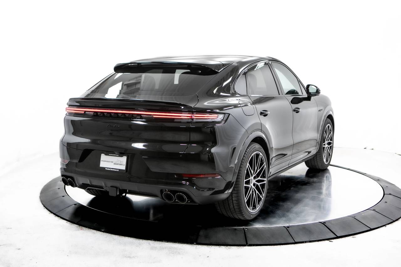 Thumbnail: 2025 Porsche  - 7