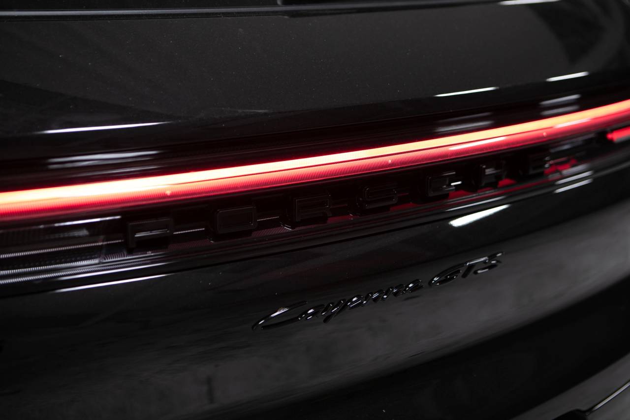 Thumbnail: 2026 Porsche Cayenne - 15