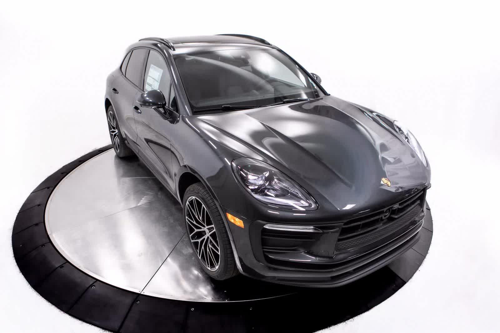 Thumbnail: 2026 Porsche Macan - 40