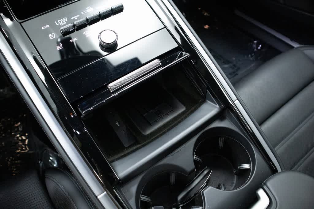 Thumbnail: 2024 Porsche Panamera - 23