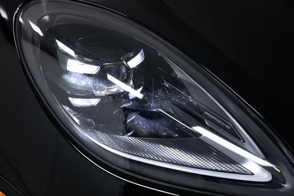 Thumbnail: 2025 Porsche Macan - 33