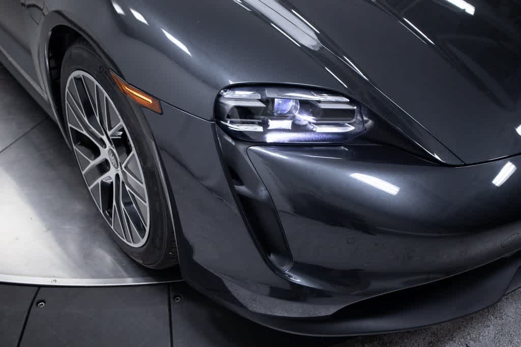 Thumbnail: 2022 Porsche Taycan - 12