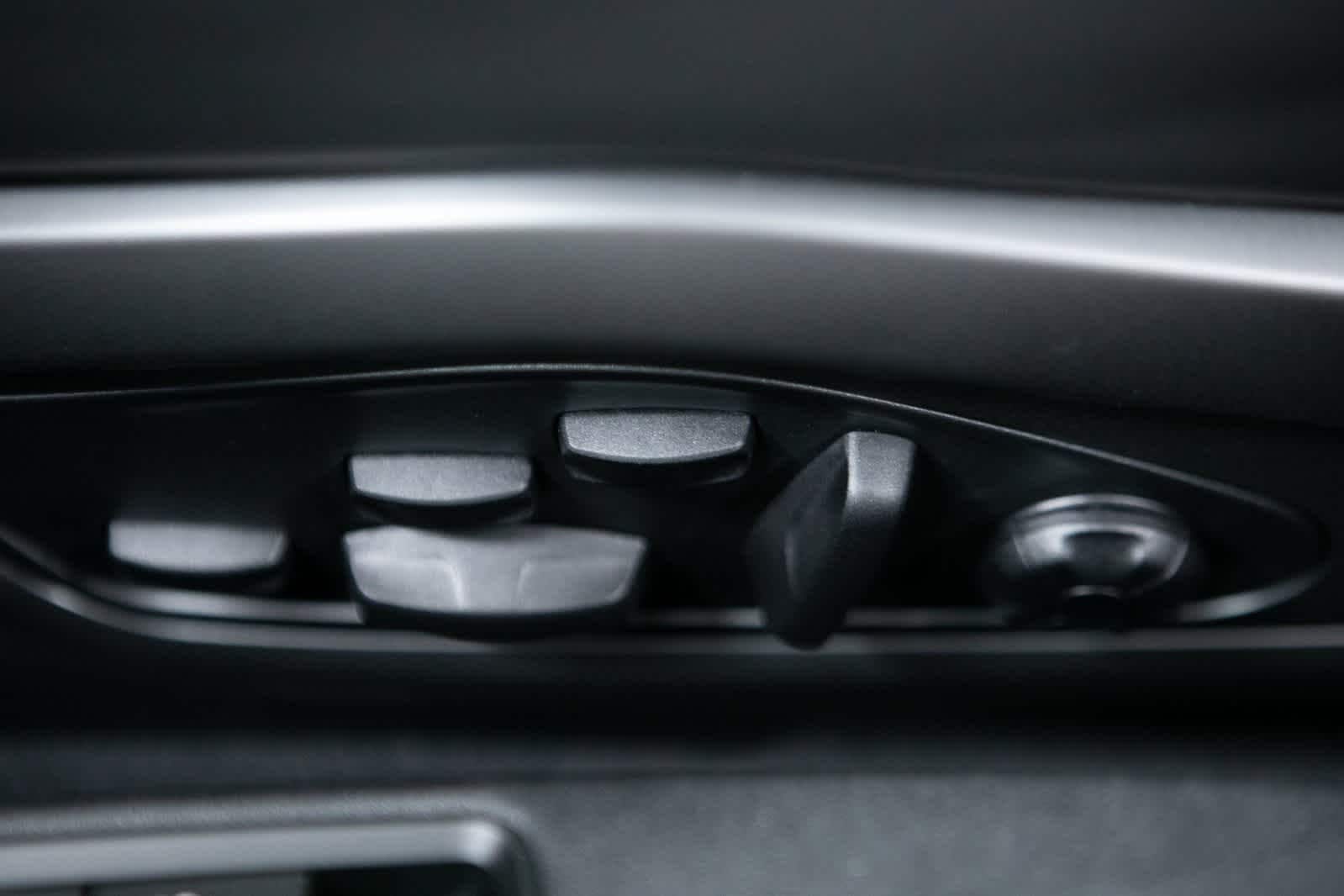 Thumbnail: 2025 Porsche 911 - 17