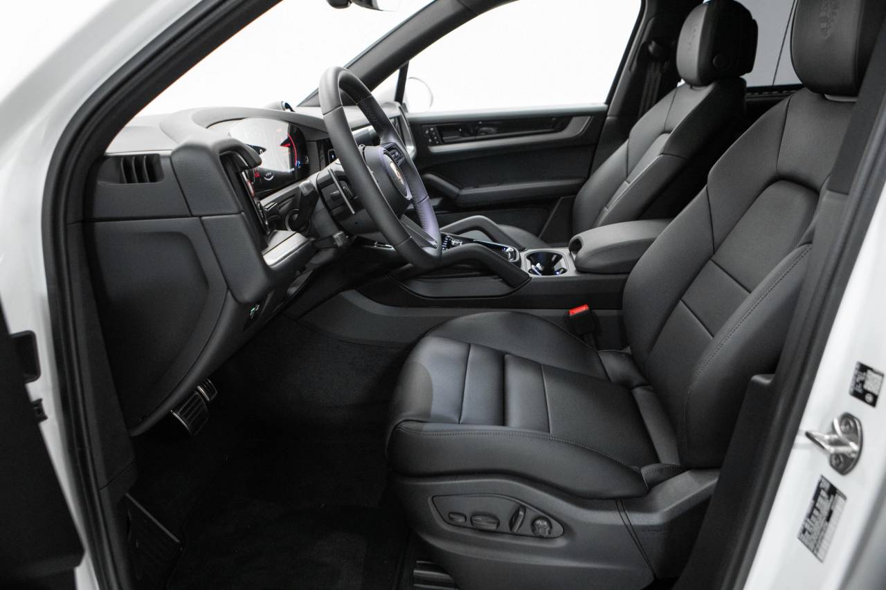 Thumbnail: 2026 Porsche Cayenne - 22