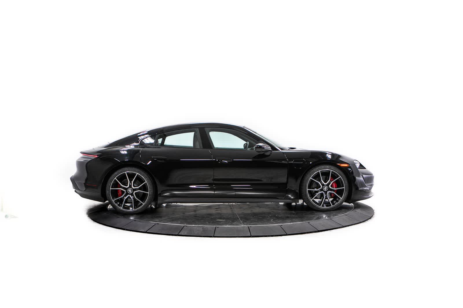 Thumbnail: 2024 Porsche Taycan - 8