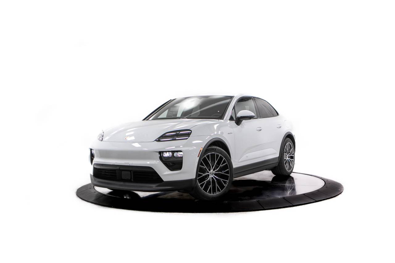 Thumbnail: 2026 Porsche Macan - 1