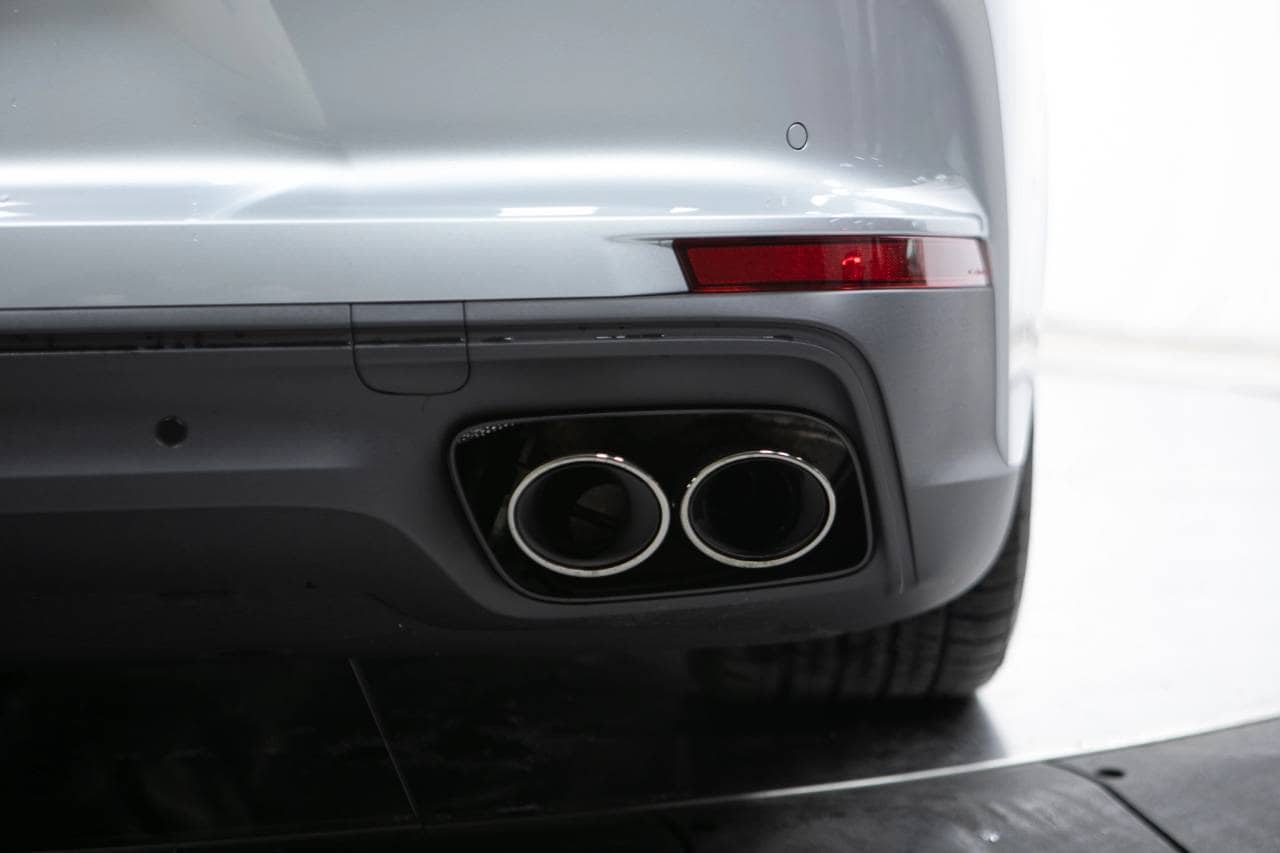 Thumbnail: 2026 Porsche Panamera - 17